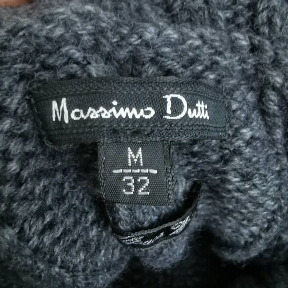 Women's Oversize Turtleneck Sweater Cape (fits M/L/XL/XXL) - Picture 8 of 12